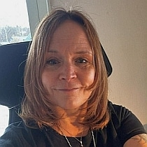 Tina Jakobsson , Cert. Helhetsterapeut på HelhetsCentrum