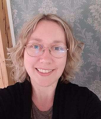 Jennie Engqvist, Traryd. Cert. Helhetsterapeut och djurkommunikatörpå HelhetsCentrum