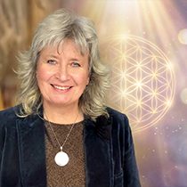 Susanne Jönsson. Grundare av HelhetsCentrum, Cert. Helhetsterapeut, lärare och djurkommunikatör.