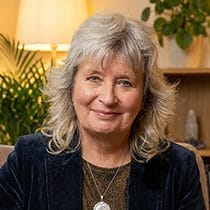 Susanne Jönsson Helhetsterapeut och lärare, grundaren av Helhetscentrum